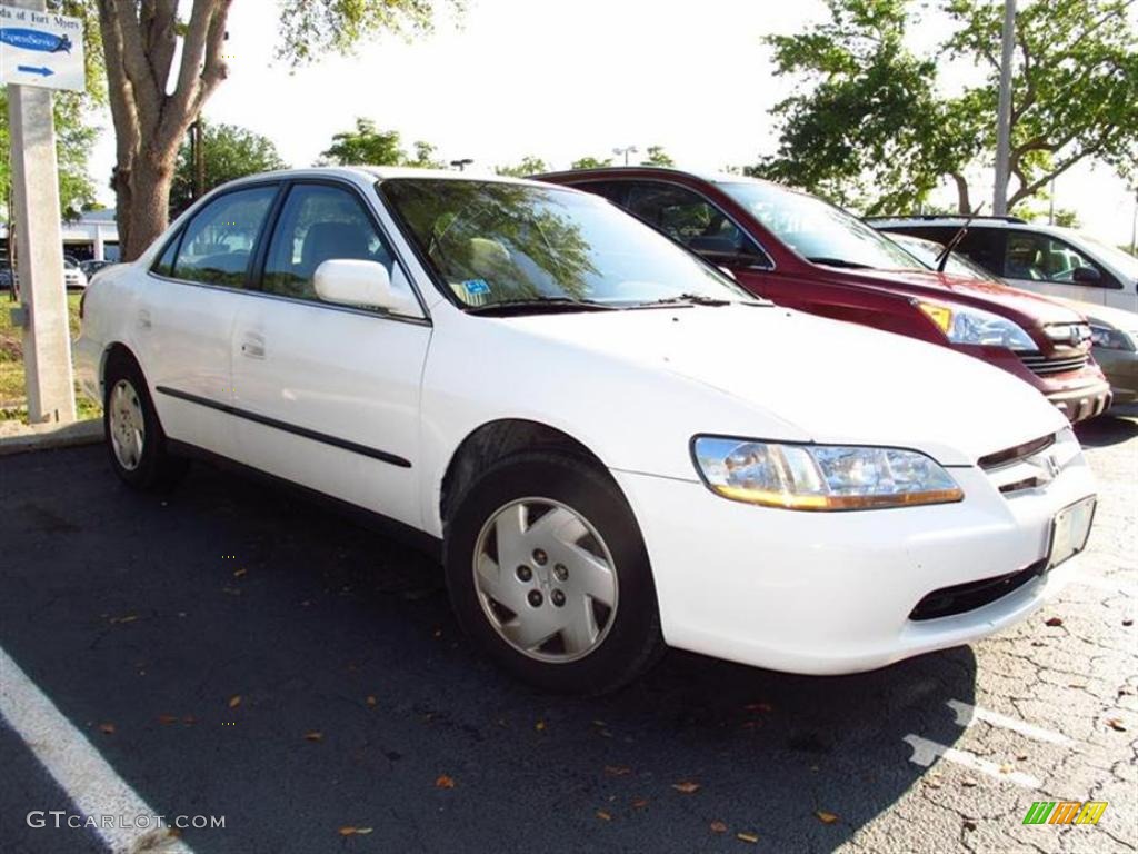 1998 Accord LX V6 Sedan - Taffeta White / Ivory photo #1