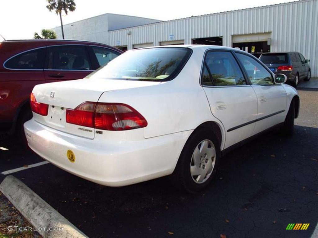 1998 Accord LX V6 Sedan - Taffeta White / Ivory photo #4