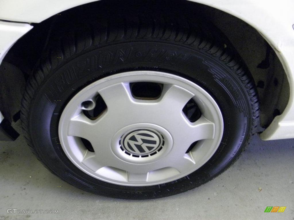 1998 Volkswagen Jetta GL Sedan Wheel Photo #47741431