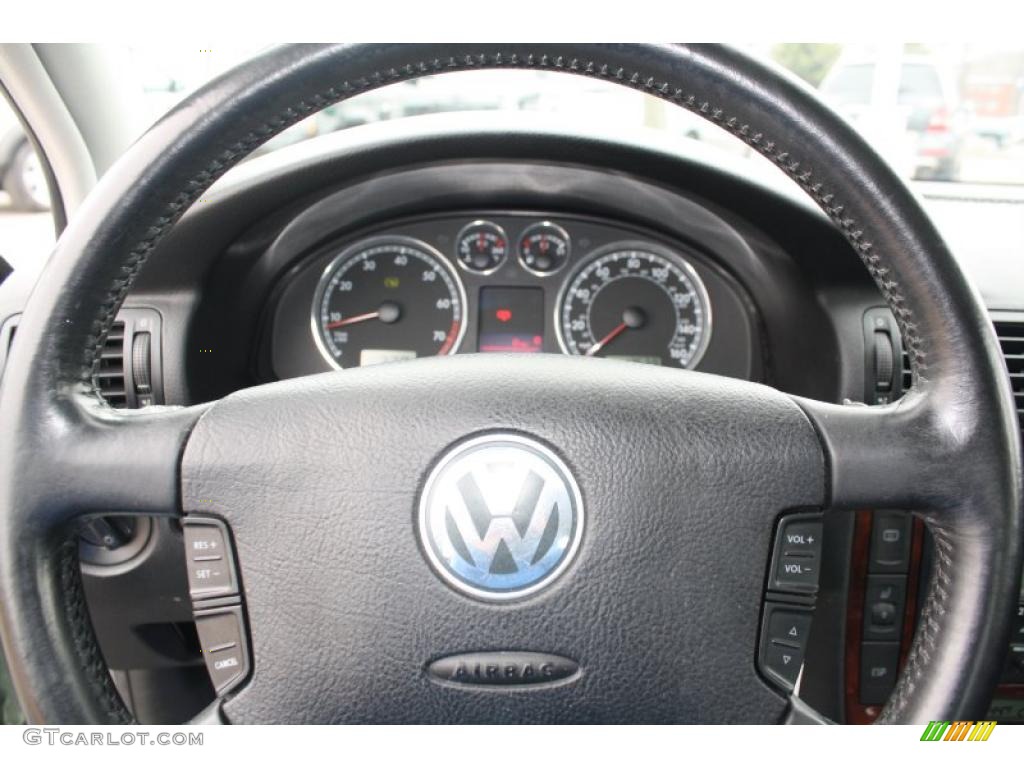 2004 Volkswagen Passat GLX Sedan Anthracite Steering Wheel Photo #47742154