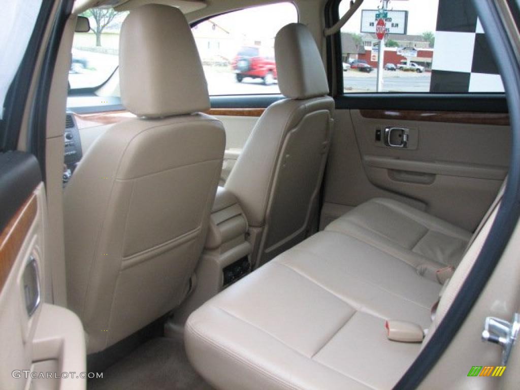 Beige Interior 2007 Suzuki XL7 Luxury AWD Photo #47742313