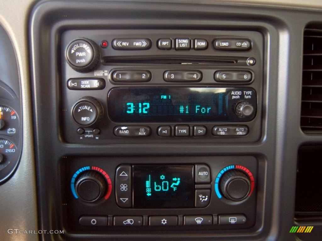 2006 Chevrolet Silverado 2500HD LT Crew Cab 4x4 Controls Photo #47745542