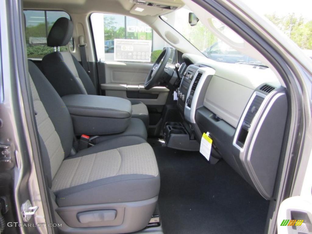 2011 Ram 1500 Big Horn Quad Cab 4x4 - Mineral Gray Metallic / Dark Slate Gray/Medium Graystone photo #14