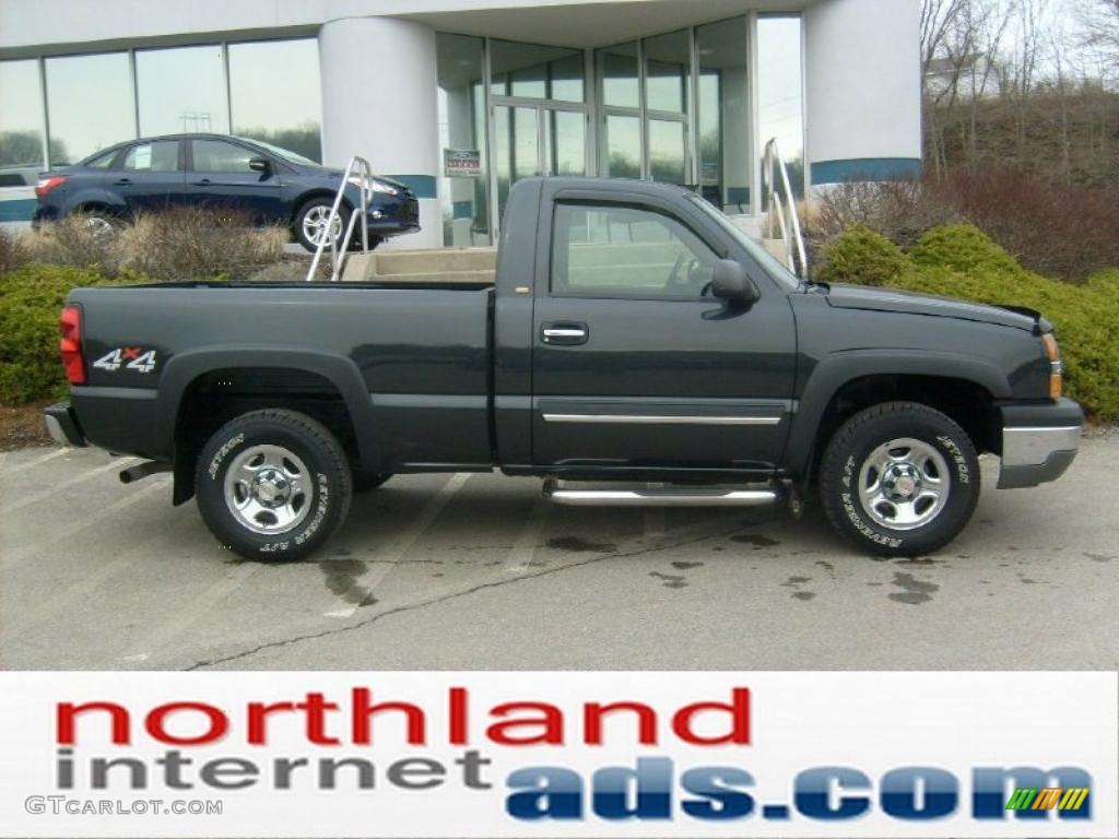 Dark Green Metallic Chevrolet Silverado 1500