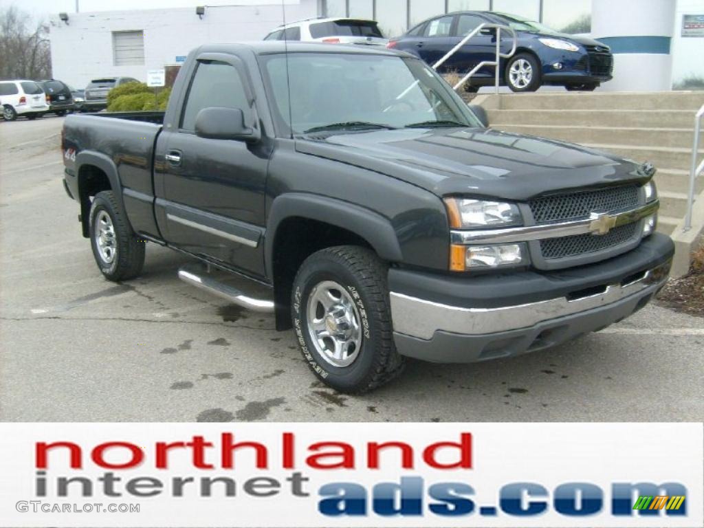 2004 Silverado 1500 Regular Cab 4x4 - Dark Green Metallic / Dark Charcoal photo #2