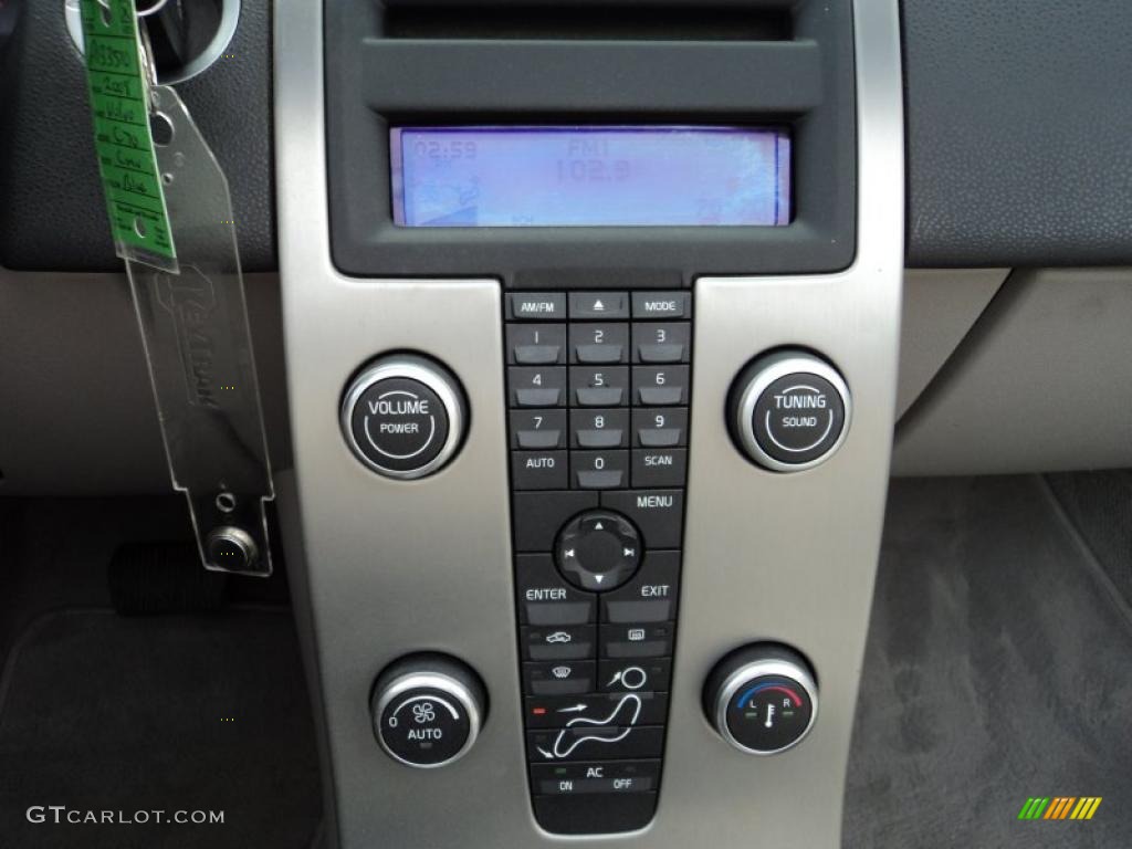 2008 Volvo C70 T5 Controls Photo #47749061