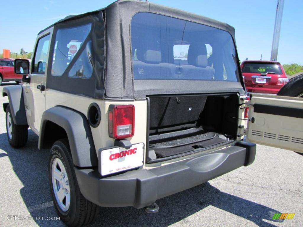 2011 Wrangler Sport 4x4 - Sahara Tan / Black photo #12