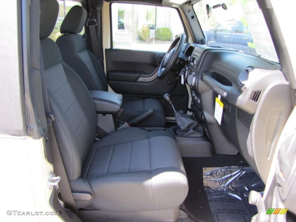 2011 Wrangler Sport 4x4 - Sahara Tan / Black photo #13