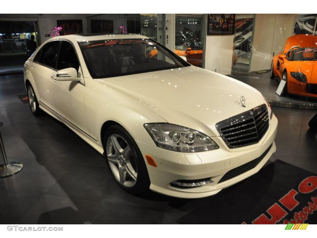 2010 S 550 Sedan - designo Magno Cashmere White / Black photo #1