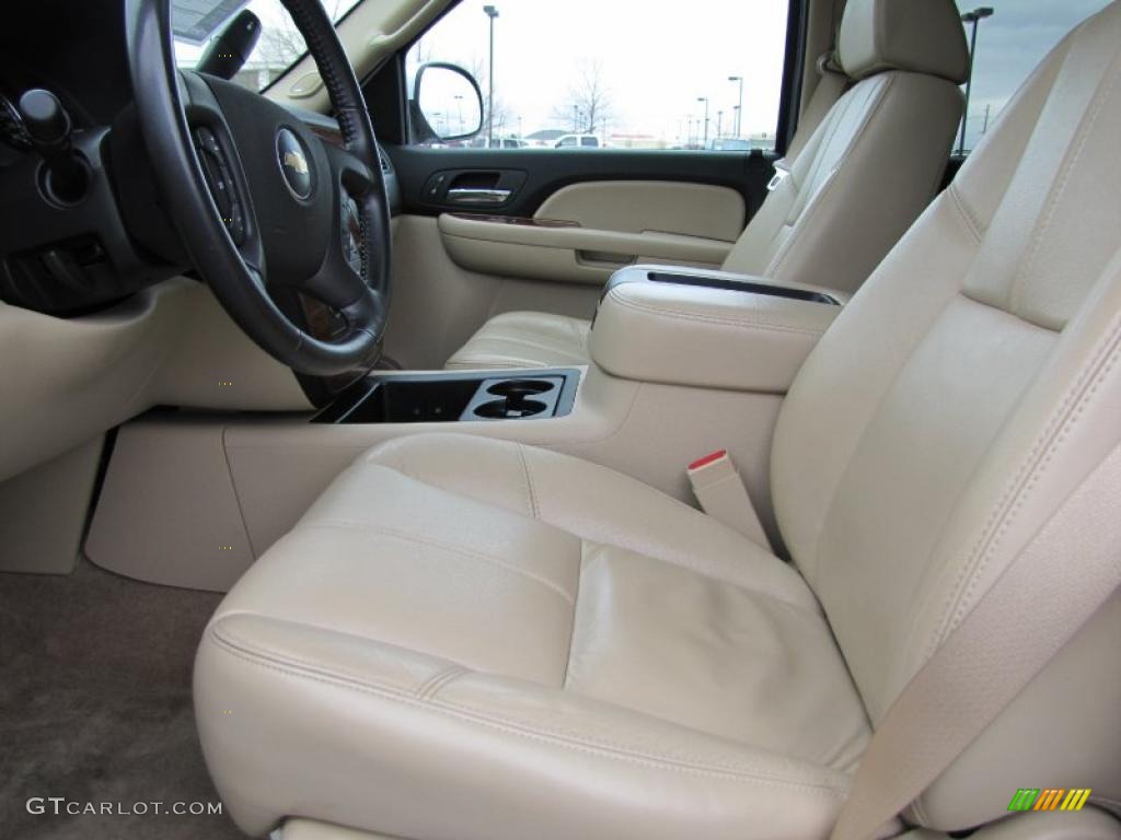 Ebony/Light Cashmere Interior 2007 Chevrolet Avalanche LTZ 4WD Photo #47752616