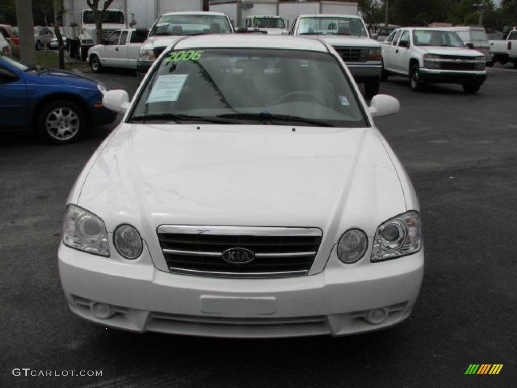 2006 Optima LX - White / Beige photo #3