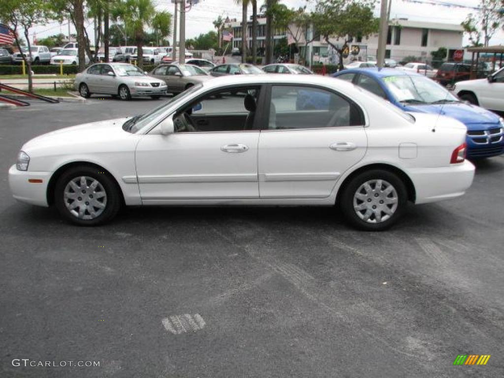 2006 Optima LX - White / Beige photo #6