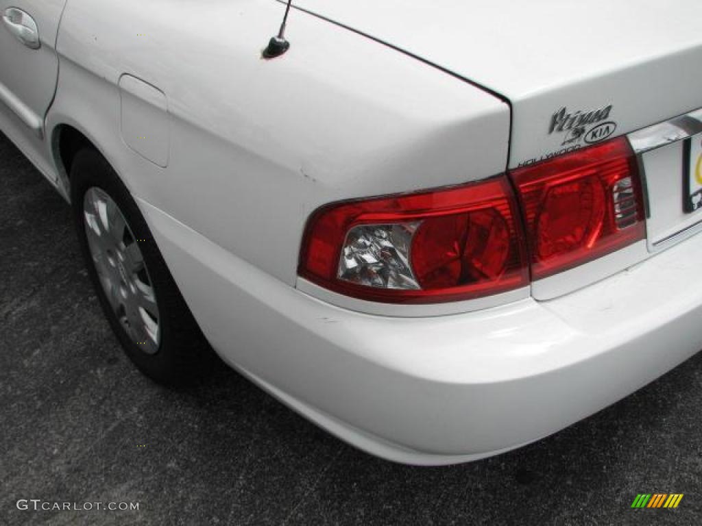 2006 Optima LX - White / Beige photo #8