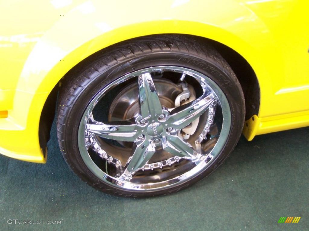 2006 Mustang GT Premium Convertible - Screaming Yellow / Dark Charcoal photo #5