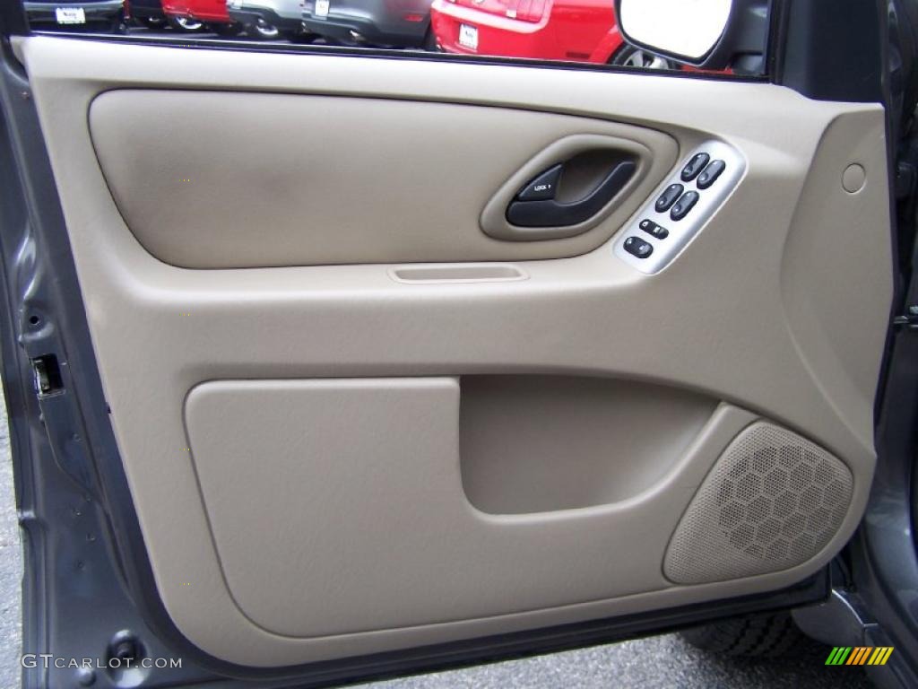 2005 Ford Escape Limited 4WD Medium/Dark Pebble Beige Door Panel Photo #47760763
