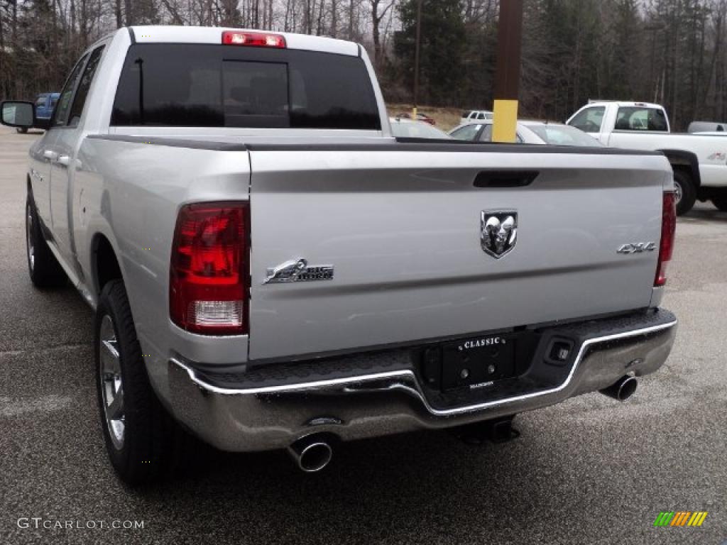 2011 Ram 1500 Big Horn Quad Cab 4x4 - Bright Silver Metallic / Dark Slate Gray/Medium Graystone photo #4