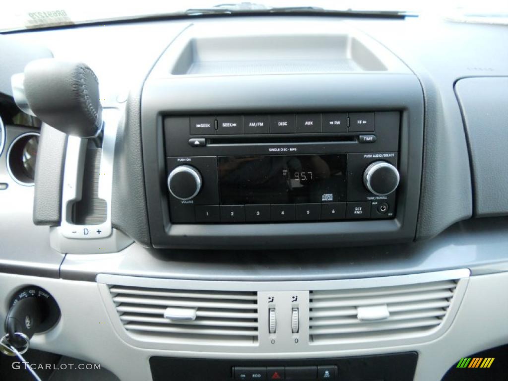 2011 Volkswagen Routan S Controls Photo #47761978