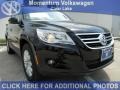 Deep Black Metallic - Tiguan SE Photo No. 1