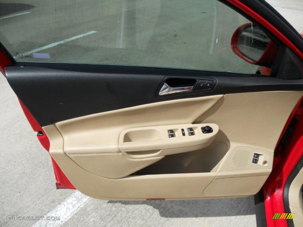 2007 Volkswagen Passat 2.0T Sedan Pure Beige Door Panel Photo #47763592
