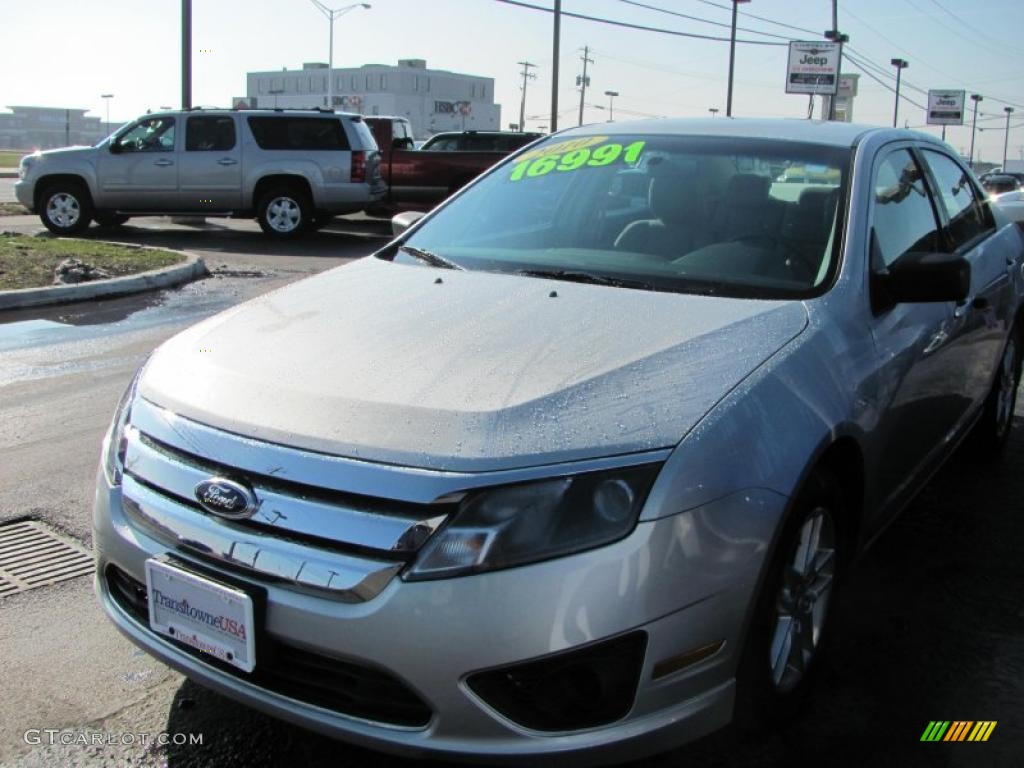 2010 Fusion S - Brilliant Silver Metallic / Medium Light Stone photo #19