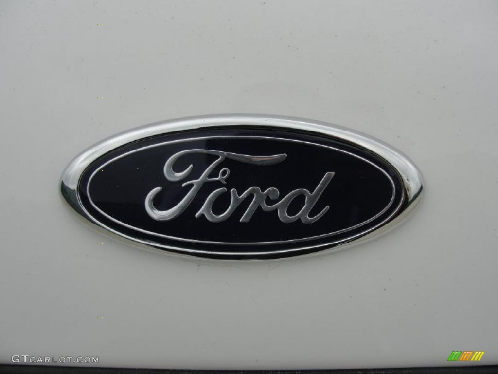 2007 Ford Crown Victoria Police Interceptor Marks and Logos Photo #47770077