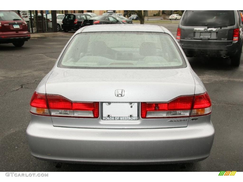 2002 Accord LX V6 Sedan - Satin Silver Metallic / Quartz Gray photo #7