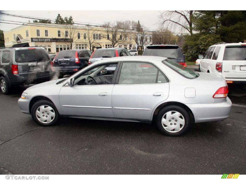 2002 Accord LX V6 Sedan - Satin Silver Metallic / Quartz Gray photo #10