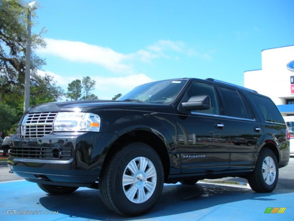 Tuxedo Black Metallic 2011 Lincoln Navigator Limited Edition Exterior Photo #47774259