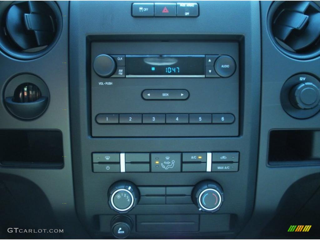 2011 Ford F150 XL Regular Cab Controls Photo #47775123