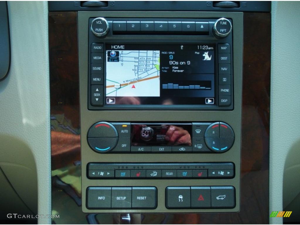 2011 Lincoln Navigator 4x2 Controls Photo #47775321