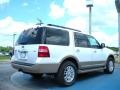 Oxford White - Expedition XLT Photo No. 3