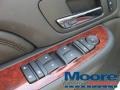 White Diamond - Escalade ESV AWD Photo No. 16