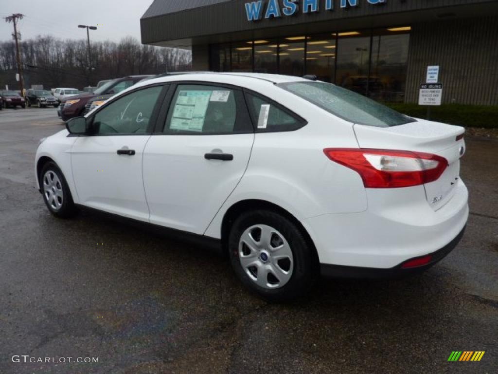 2012 Focus S Sedan - Oxford White / Charcoal Black photo #2