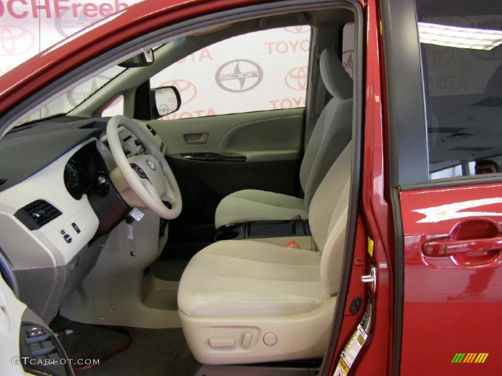 2011 Sienna LE - Salsa Red Pearl / Bisque photo #14
