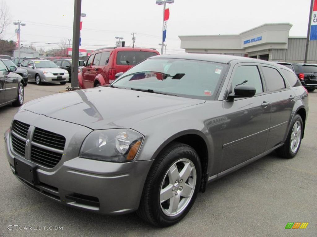 Mineral Gray Metallic 2005 Dodge Magnum SXT AWD Exterior Photo #47791143