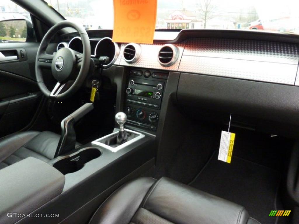 Dark Charcoal Interior 2008 Ford Mustang Bullitt Coupe Photo #47792413