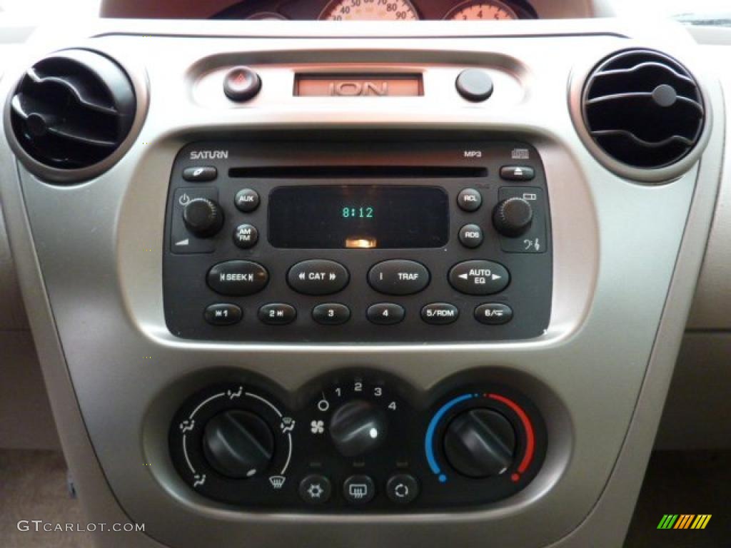 2004 ION 3 Sedan - Rain Forest Green / Tan photo #18