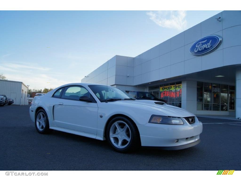 2004 Mustang GT Coupe - Oxford White / Medium Graphite photo #1