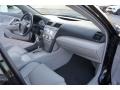 Black - Camry SE Photo No. 15
