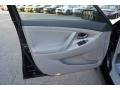 Black - Camry SE Photo No. 21