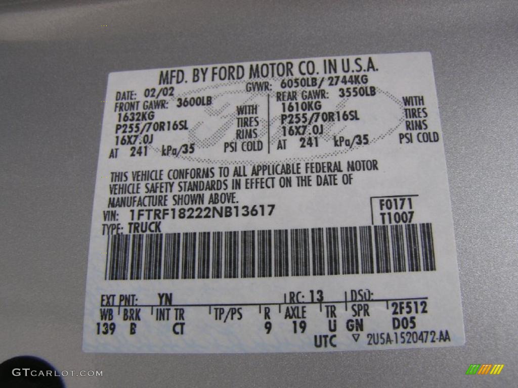 2002 F150 XL Regular Cab 4x4 - Silver Metallic / Medium Graphite photo #12