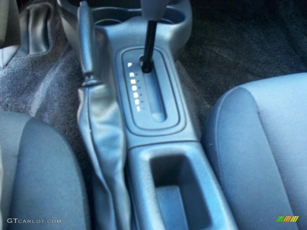 2004 Sunfire Coupe - Ultra Silver Metallic / Graphite photo #10