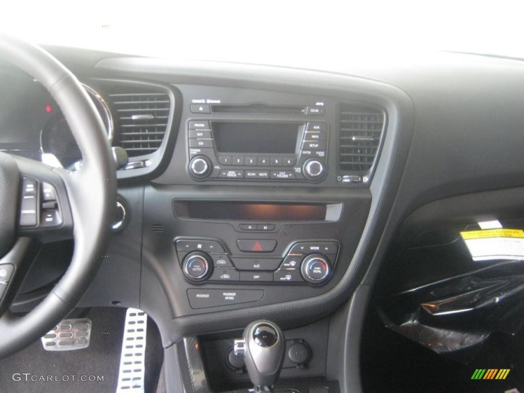 2011 Kia Optima SX Controls Photo #47802845