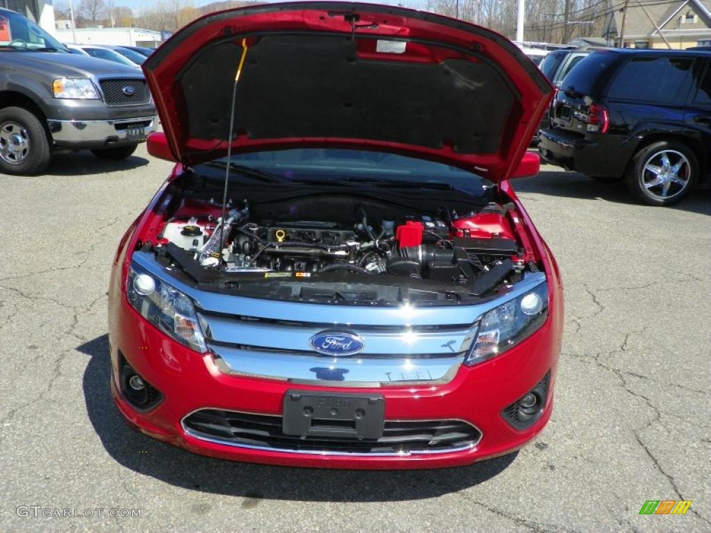 2010 Fusion SE - Red Candy Metallic / Charcoal Black photo #10