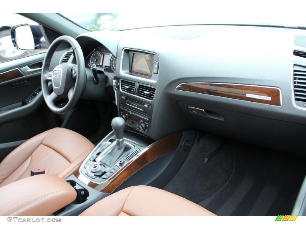 2011 Audi Q5 2.0T quattro Cinnamon Brown Dashboard Photo #47805884