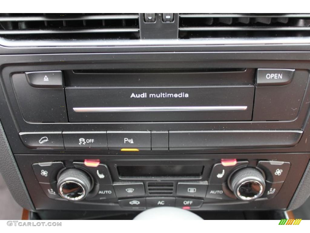 2011 Audi Q5 2.0T quattro Controls Photo #47805932