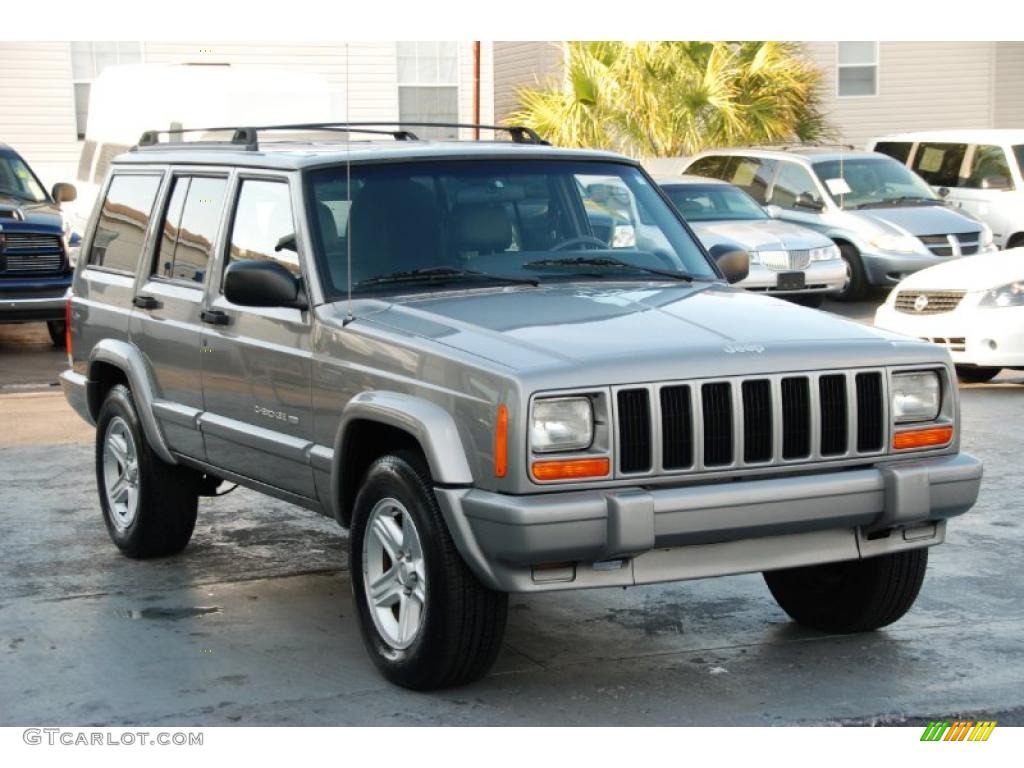 2001 Cherokee Classic - Silverstone Metallic / Agate photo #4