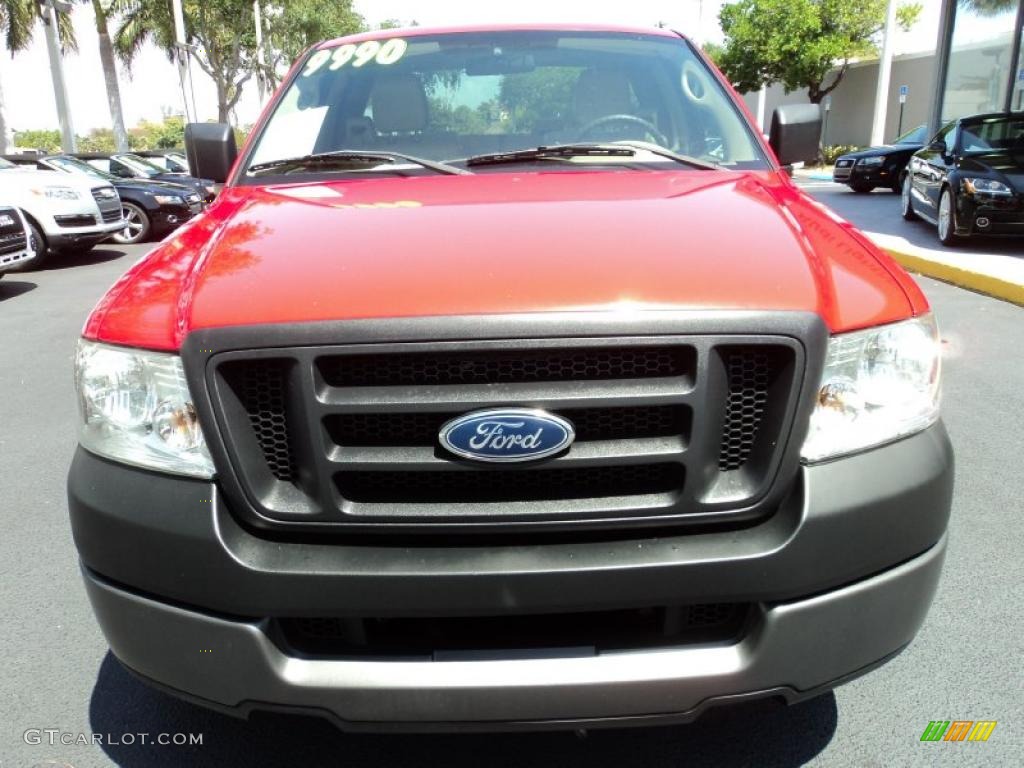 2005 F150 XL Regular Cab - Bright Red / Tan photo #12