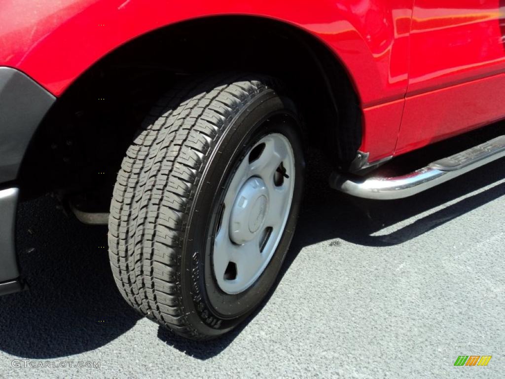 2005 F150 XL Regular Cab - Bright Red / Tan photo #24