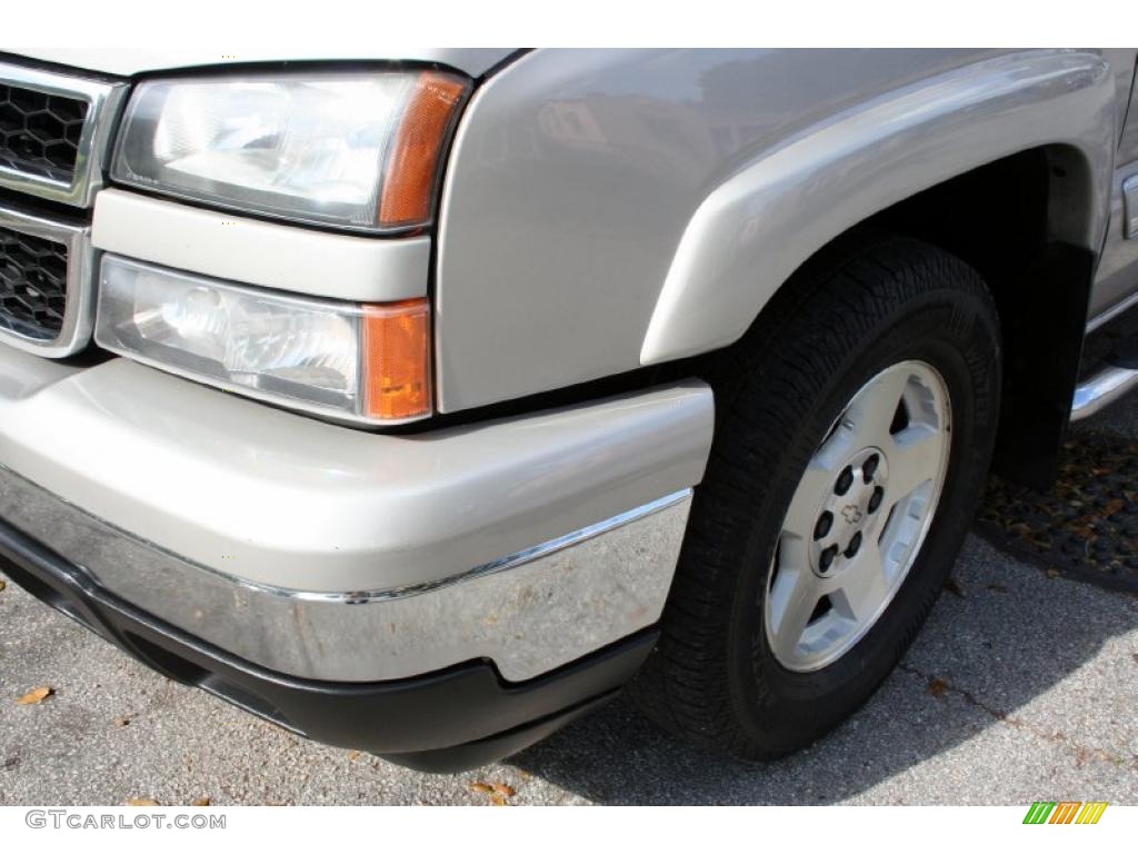 2006 Silverado 1500 Z71 Extended Cab 4x4 - Silver Birch Metallic / Medium Gray photo #18